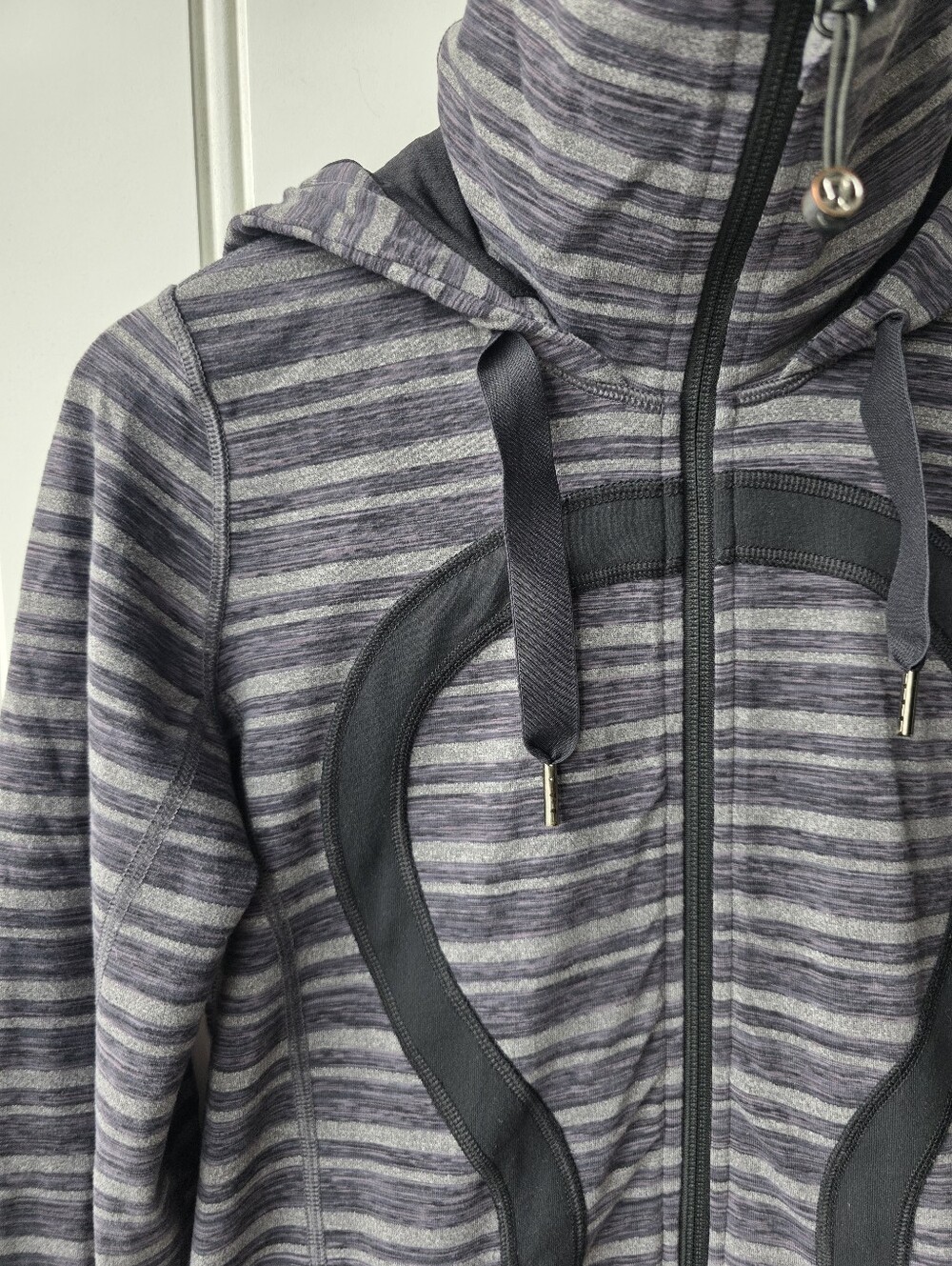 Lululemon Stride Jacket Black Stripes Galore Black Purple Size 6 - Picture 4 of 8